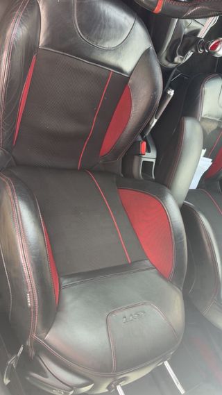 Peugeot 208 GTI 2013 Negro