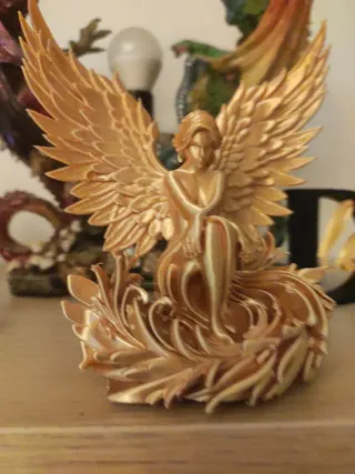 Figura Ángel Dorado 3D