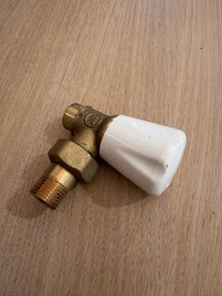 Llave soldar escuadra Caleffi 3/8 diam 15.