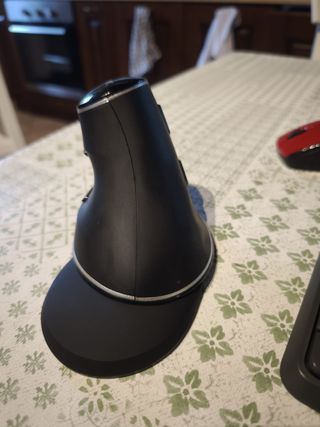 Mouse Verticale Ergonomico Wireless DELUX Nero