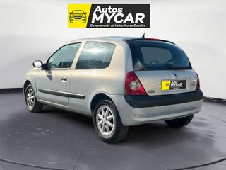 Renault Clio 2004