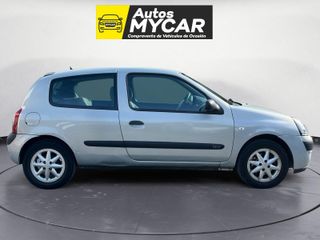 Renault Clio 2004