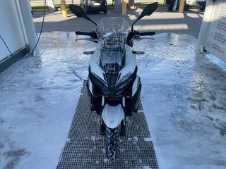 Moto Scooter 125cc Blanca y Azul 2024