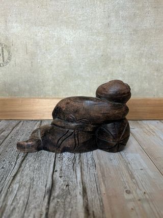 Scultura in legno orientale