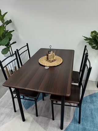 Mesa de cocina + 4 sillas nuevas