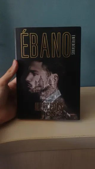 Ébano (Enfrentados 2)