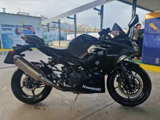Kawasaki Ninja 400 2020 Negra