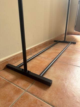 Burro perchero de ropa negro