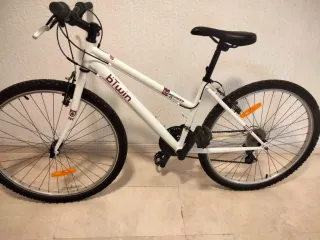 Bicicleta Btwin Rockrider 5.0 Blanca. Cadete.