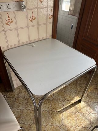 Mesa de cocina vintage metal y plástico