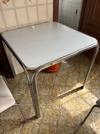 Mesa de cocina vintage metal y plástico