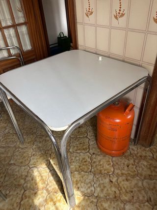 Mesa de cocina vintage metal y plástico