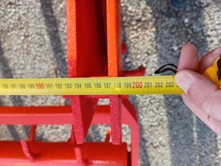 TOPOS O SUBSOLADOR DE 5 PUAS CON RODILLO TRASERO.