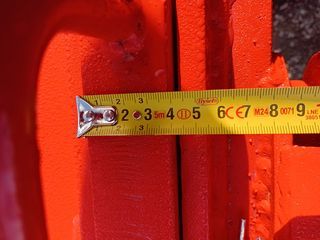 TOPOS O SUBSOLADOR DE 5 PUAS CON RODILLO TRASERO.