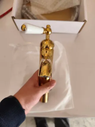 Grifo baño de latón (a estrenar).