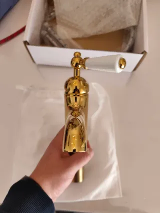 Grifo baño de latón (a estrenar).