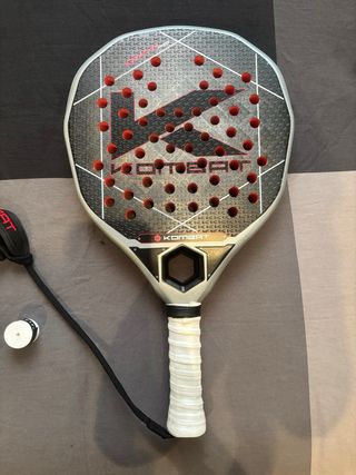 Pala de pádel Kombat Onyx