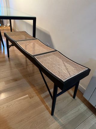 Sillas de comedor y banco de ratán