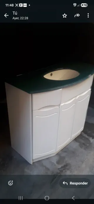 Mueble de baño con lavabo