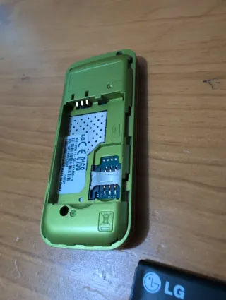 Teléfono móvil LG GS101 LIBRE