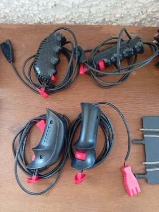 Pistas y coches Scalextric Carrera GO