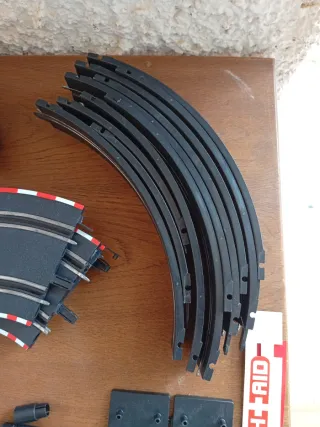 Pistas y coches Scalextric Carrera GO