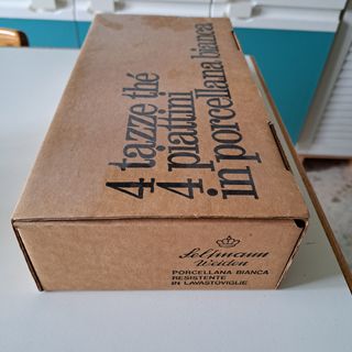 4 tazze the e 4 piattini in porcellana