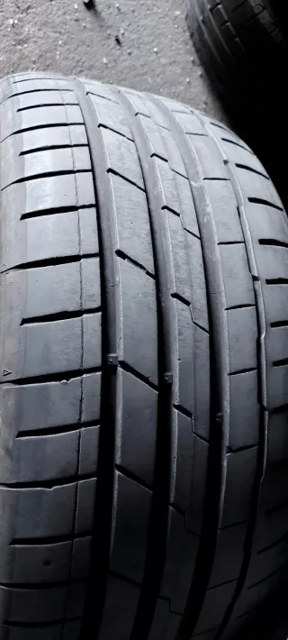 225/50 R17 98Y