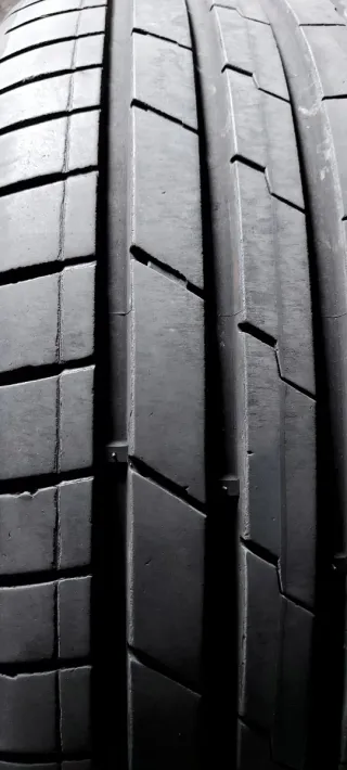 225/50 R17 98Y