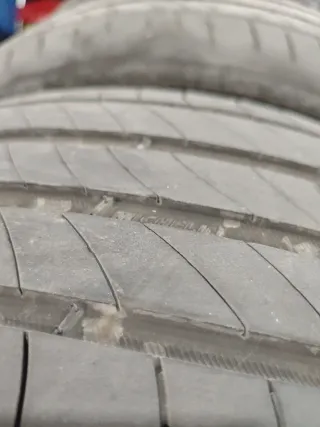 Dos Neumáticos Michelin 205/55 R19