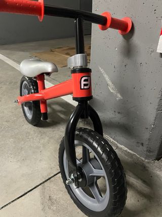 Bicicleta senza pedali Funbee rossa per bambino o bambina