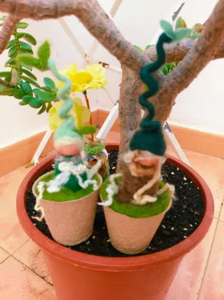 Bebés raíz de lana fieltro