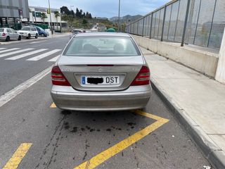 Mercedes-Benz Clase C 2005