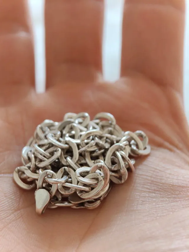 Cadena de plata