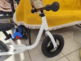 Bici sin pedales Btwin blanca