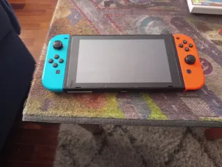 Nintendo Switch Azul y Naranja