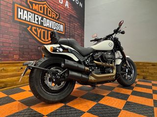 Harley-Davidson Fat Bob 114 Blanca