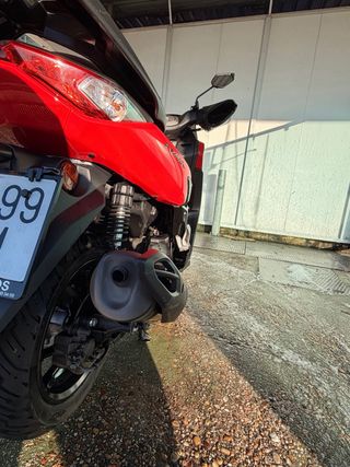 Yamaha NMAX 125 Roja año 2023.