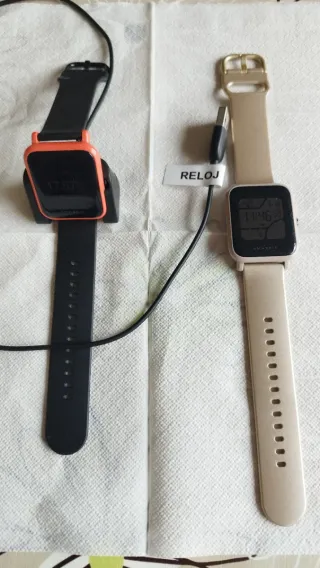 2 Smartwatches Amazfit Negro y Dorado