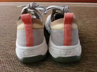 Bambas Oysho Sport Talla 40 Beige/Gris