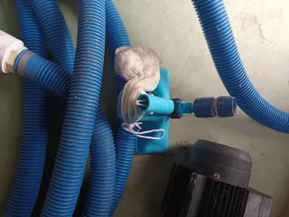 Depuradora Piscina Negra y Azul