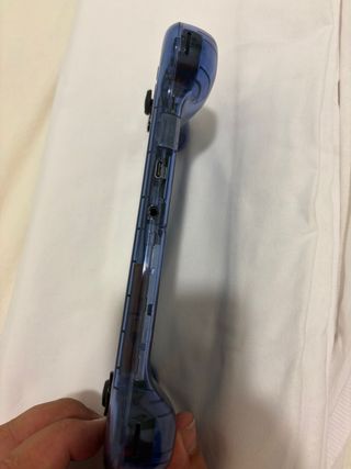 Anbernic RG556 translúcida +4000 juegos