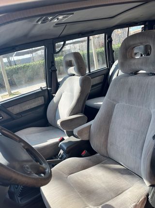 MONTERO 2.8 125cv gama alta