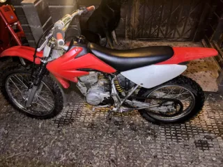 Vespa ALX Moped Roja