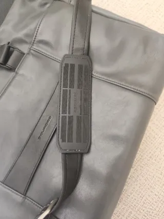 Bolso Piquadro Piel Negro y Rojo