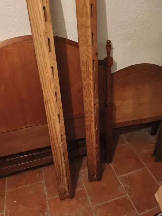 Cabecero de cama de madera clásico