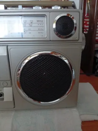 Radio Cassette CONTEC M8080 Plata