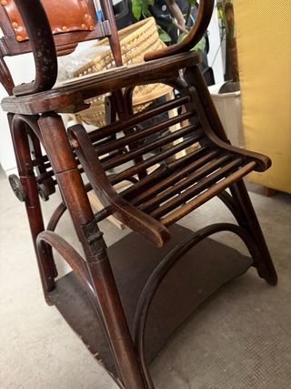 Trona de madera vintage