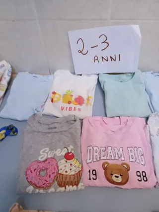 Lotto 22 capi bimba 2/3 anni