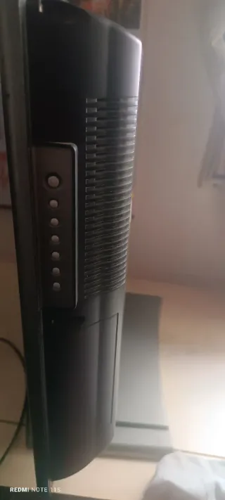 Monitor SANYO 22 TV con entrada VGA para PC.